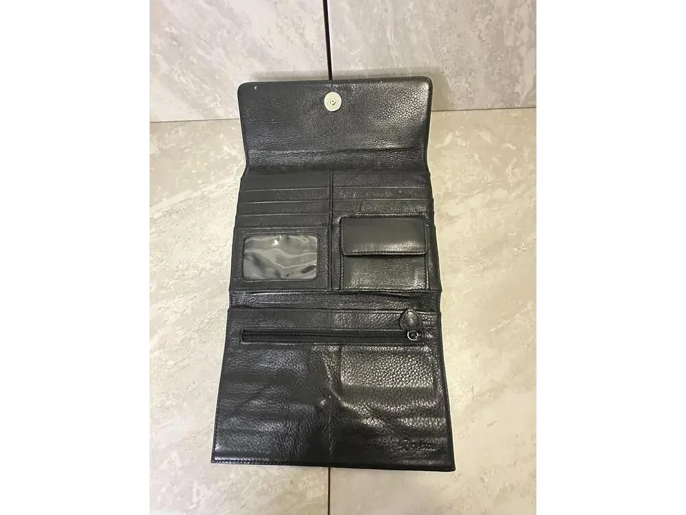 Vintage Brighton black croc-embossed leather snap button organizer/wallet/clutch